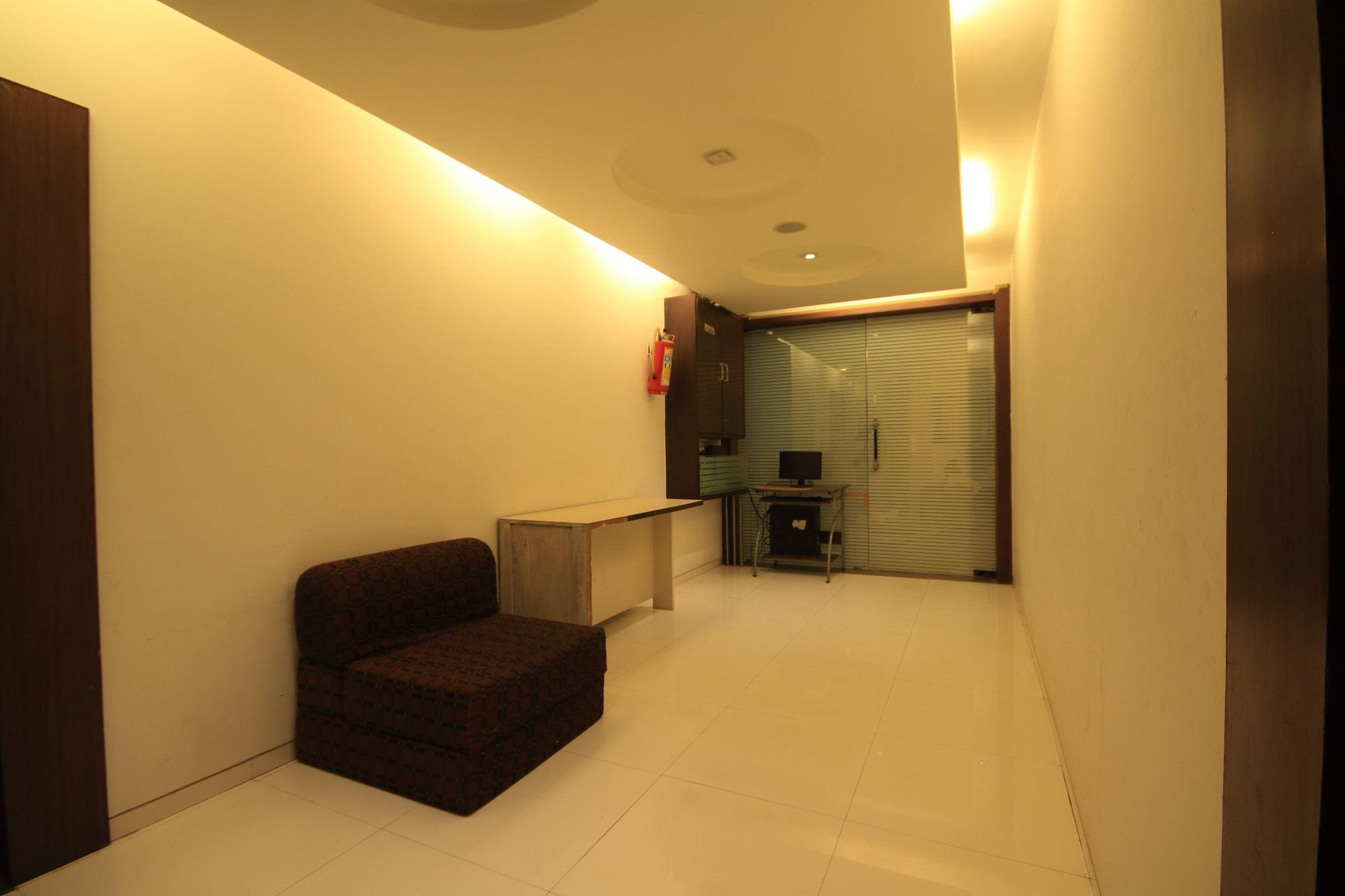 Fabhotel Kadamb Inn Ahmedabad Eksteriør billede