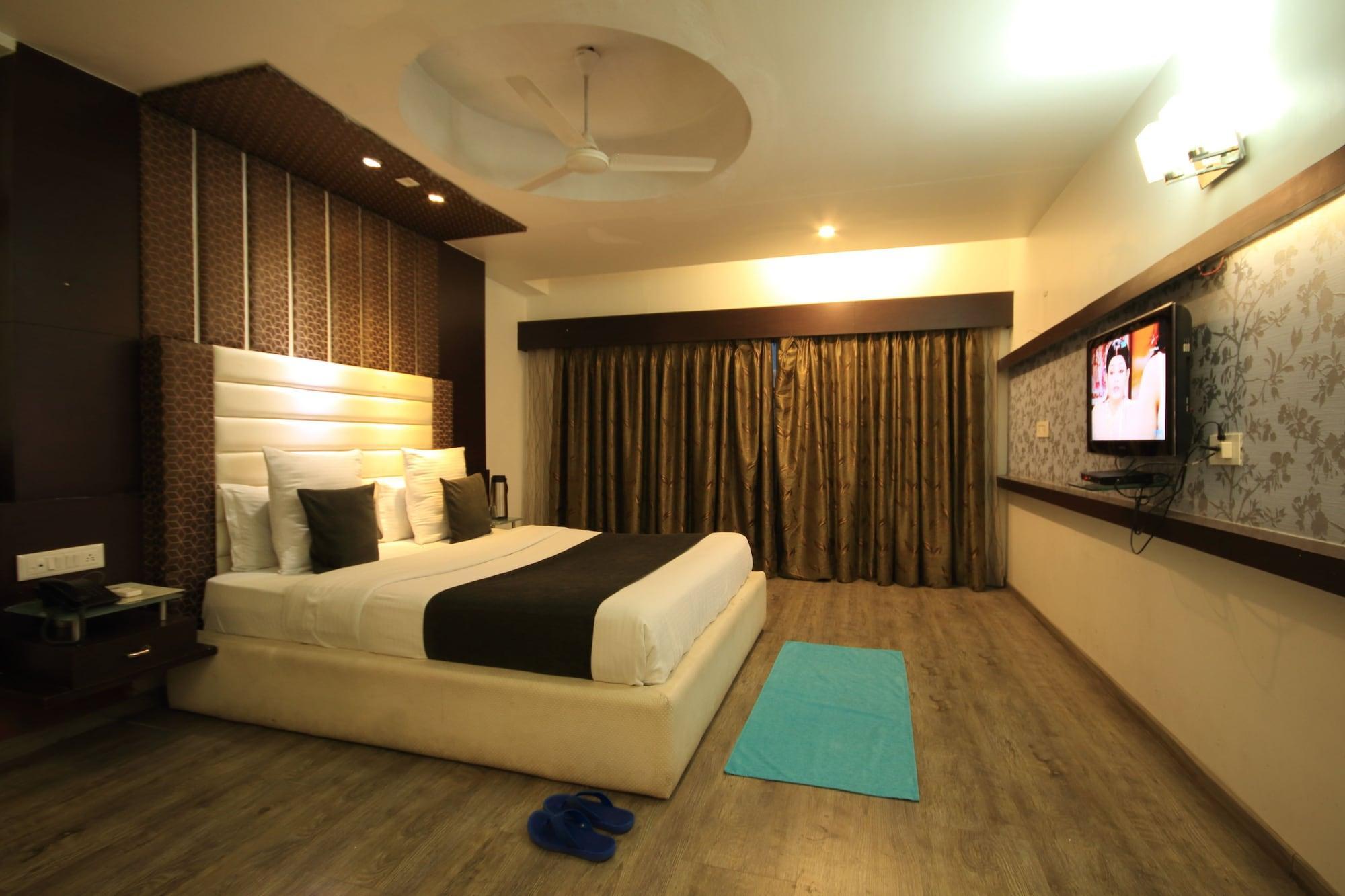 Fabhotel Kadamb Inn Ahmedabad Eksteriør billede