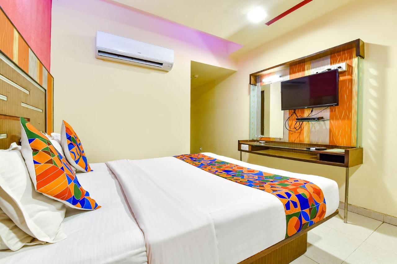 Fabhotel Kadamb Inn Ahmedabad Eksteriør billede