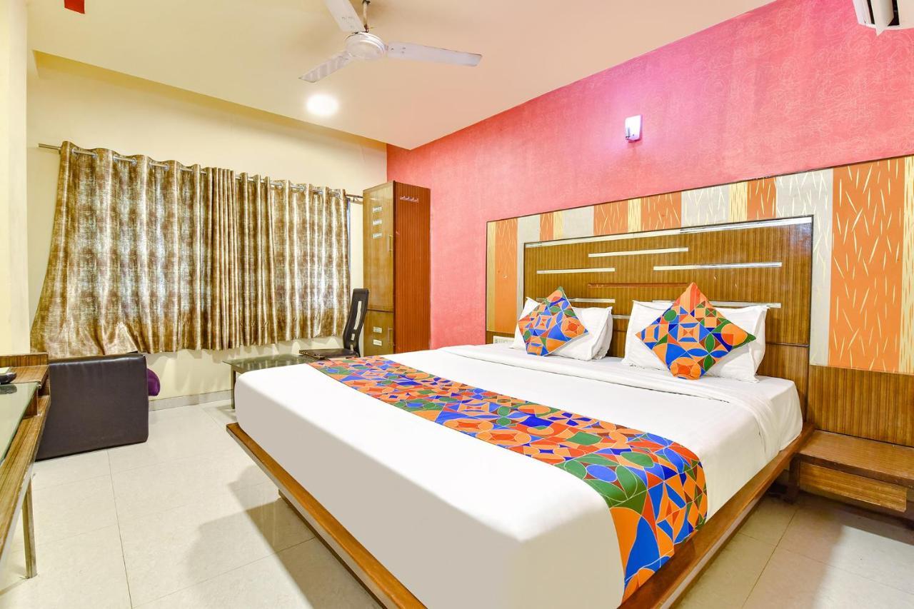 Fabhotel Kadamb Inn Ahmedabad Eksteriør billede