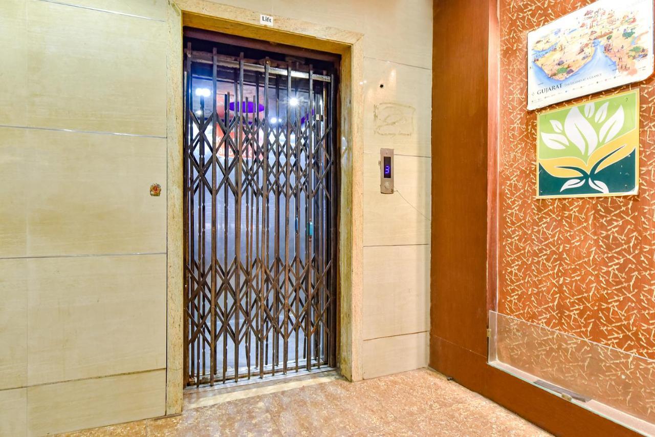 Fabhotel Kadamb Inn Ahmedabad Eksteriør billede