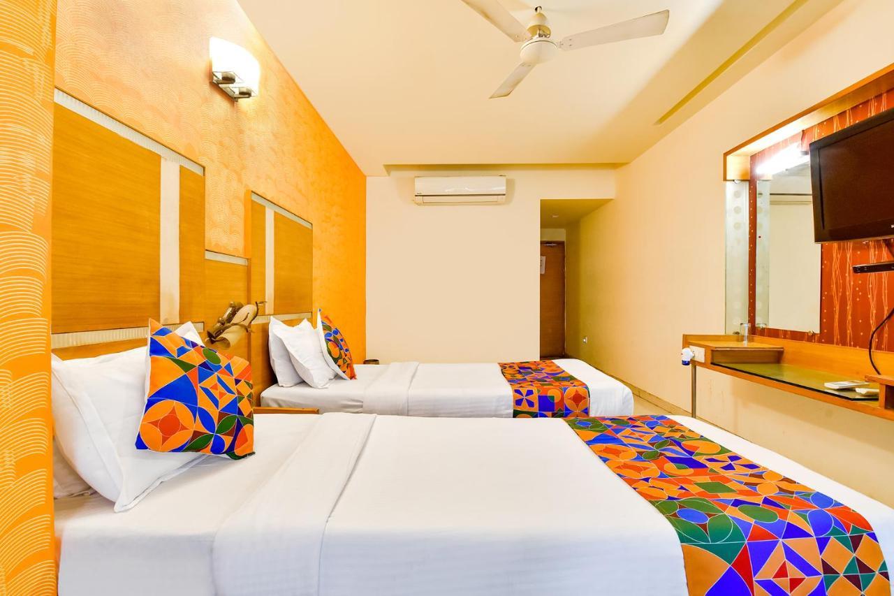 Fabhotel Kadamb Inn Ahmedabad Eksteriør billede